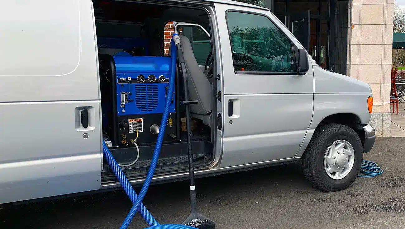 24/7 Golden Hill flood water extraction and professional structural drying services.